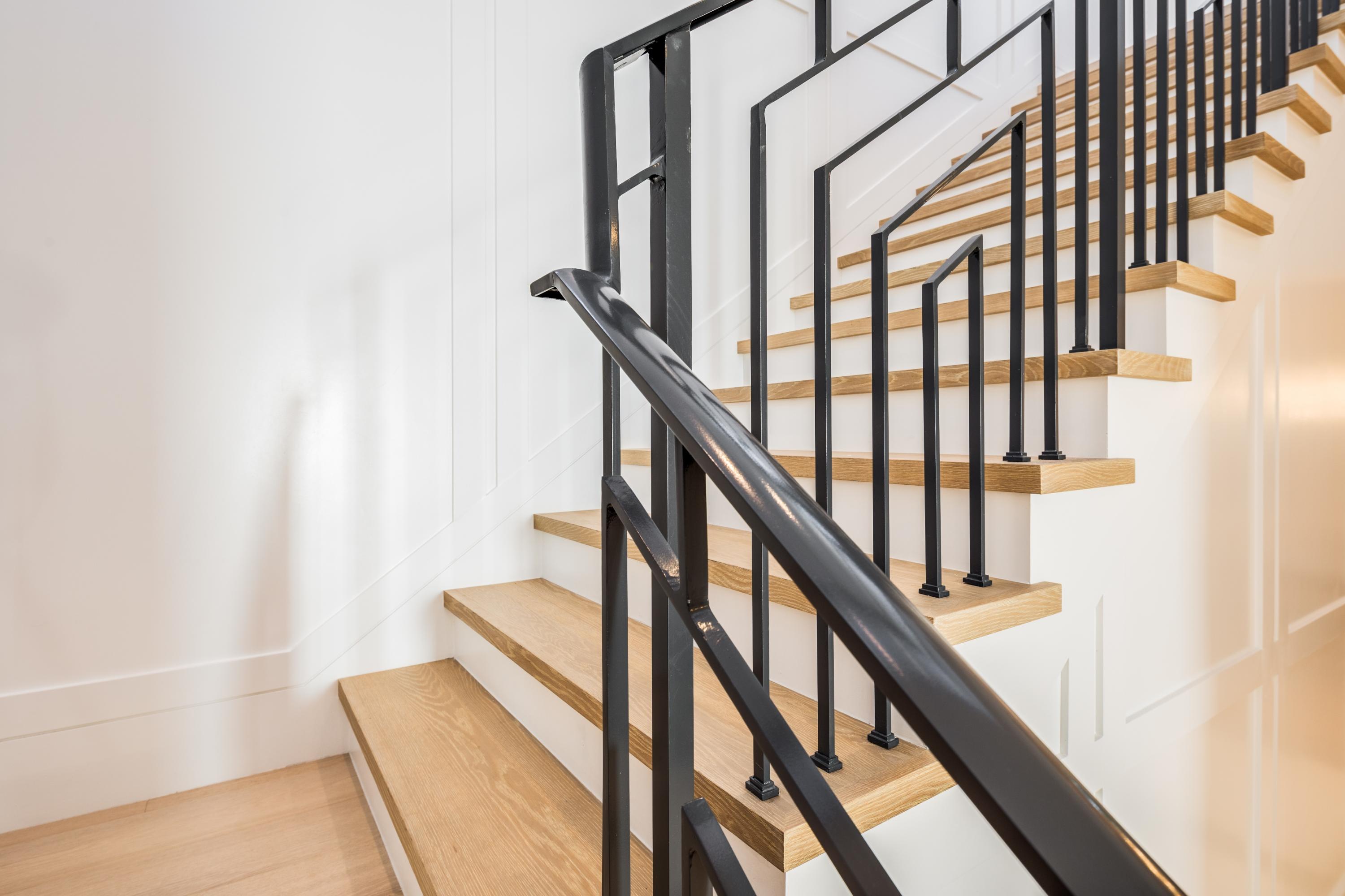 M M W BEACHHOUSE LOT PL - Residential