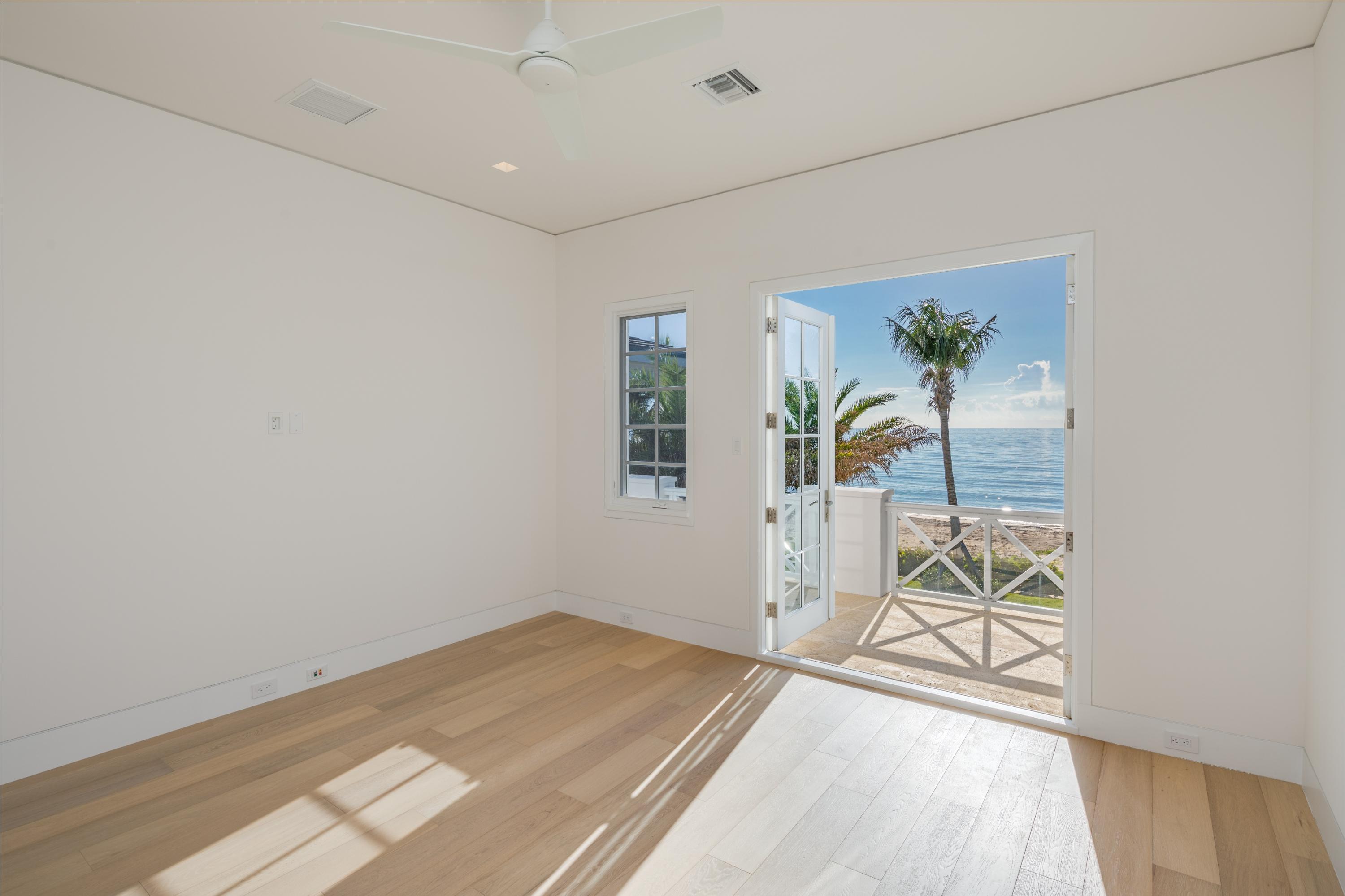 M M W BEACHHOUSE LOT PL - Residential