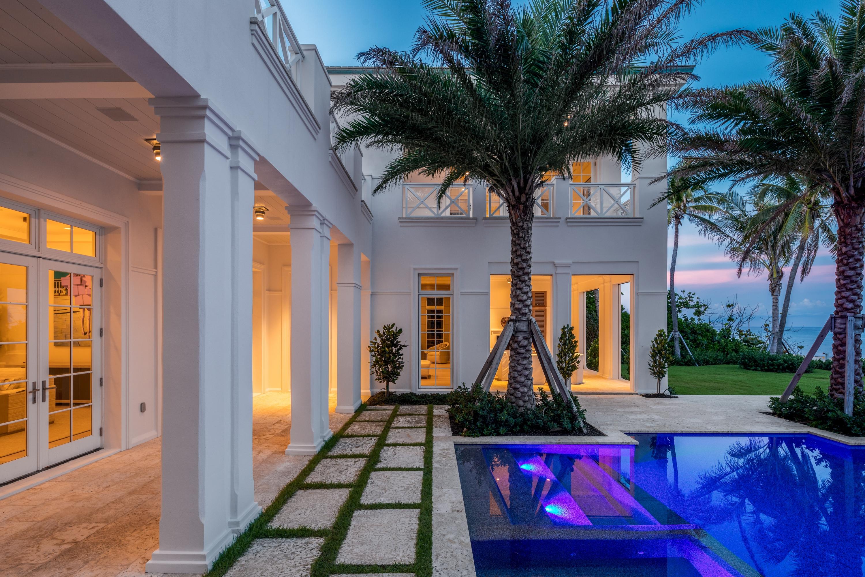 M M W BEACHHOUSE LOT PL - Residential