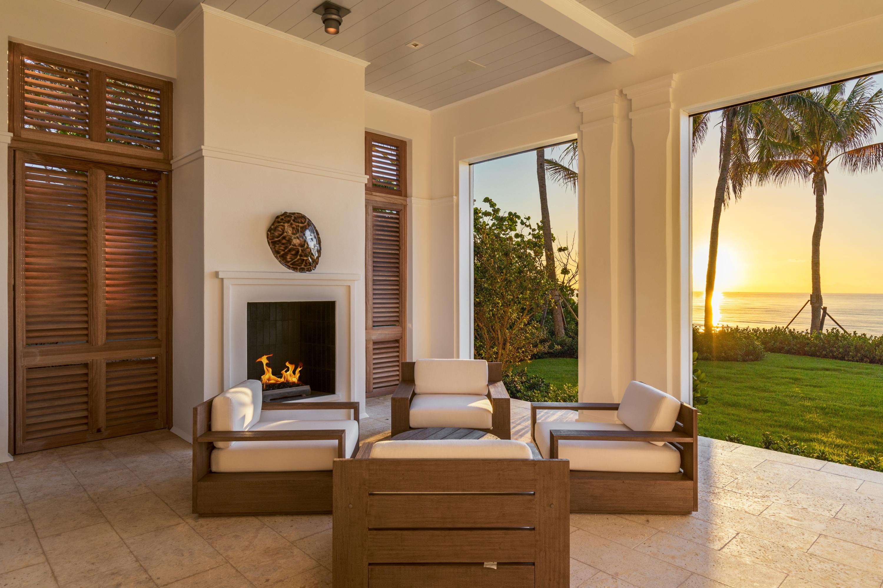 M M W BEACHHOUSE LOT PL - Residential