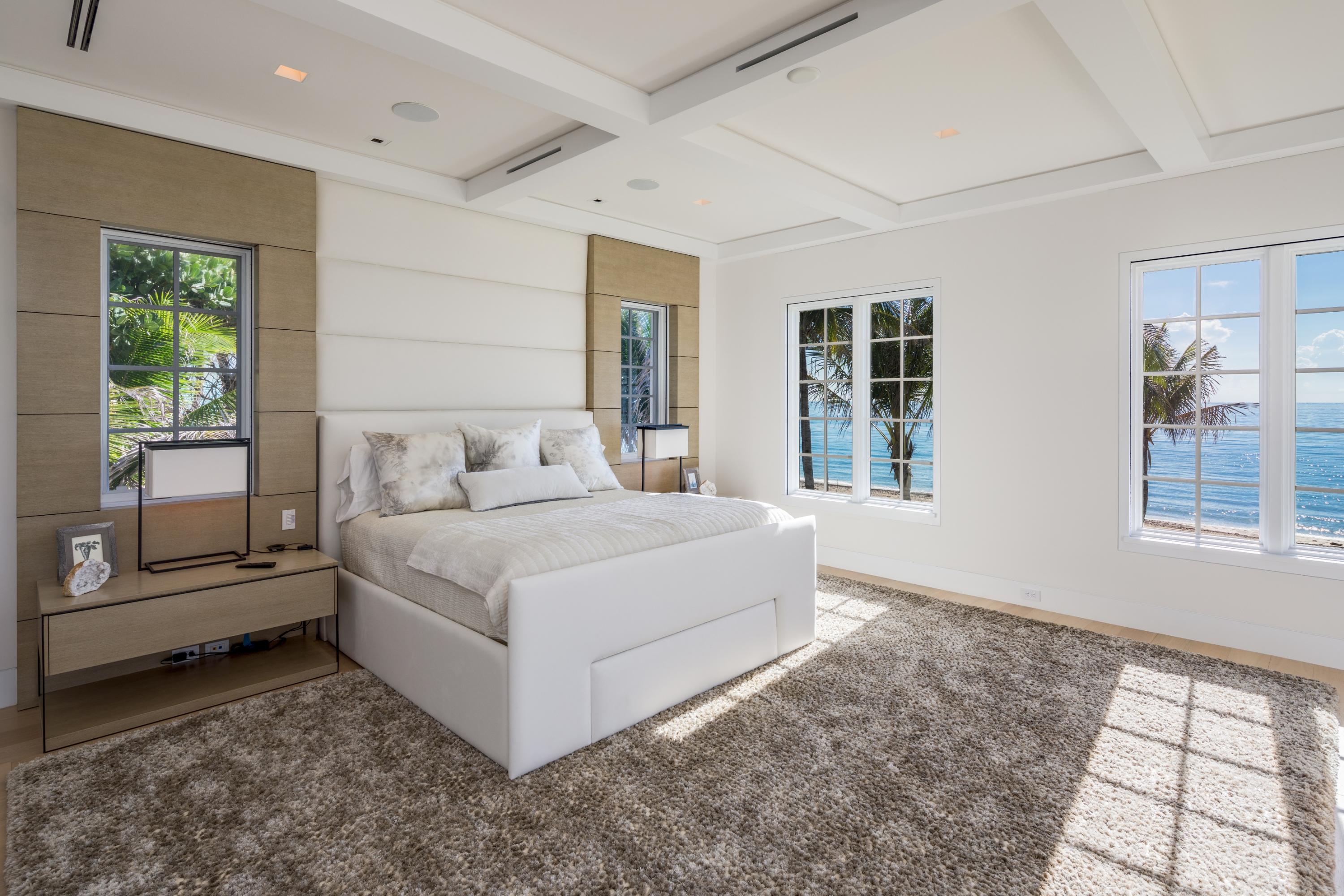 M M W BEACHHOUSE LOT PL - Residential