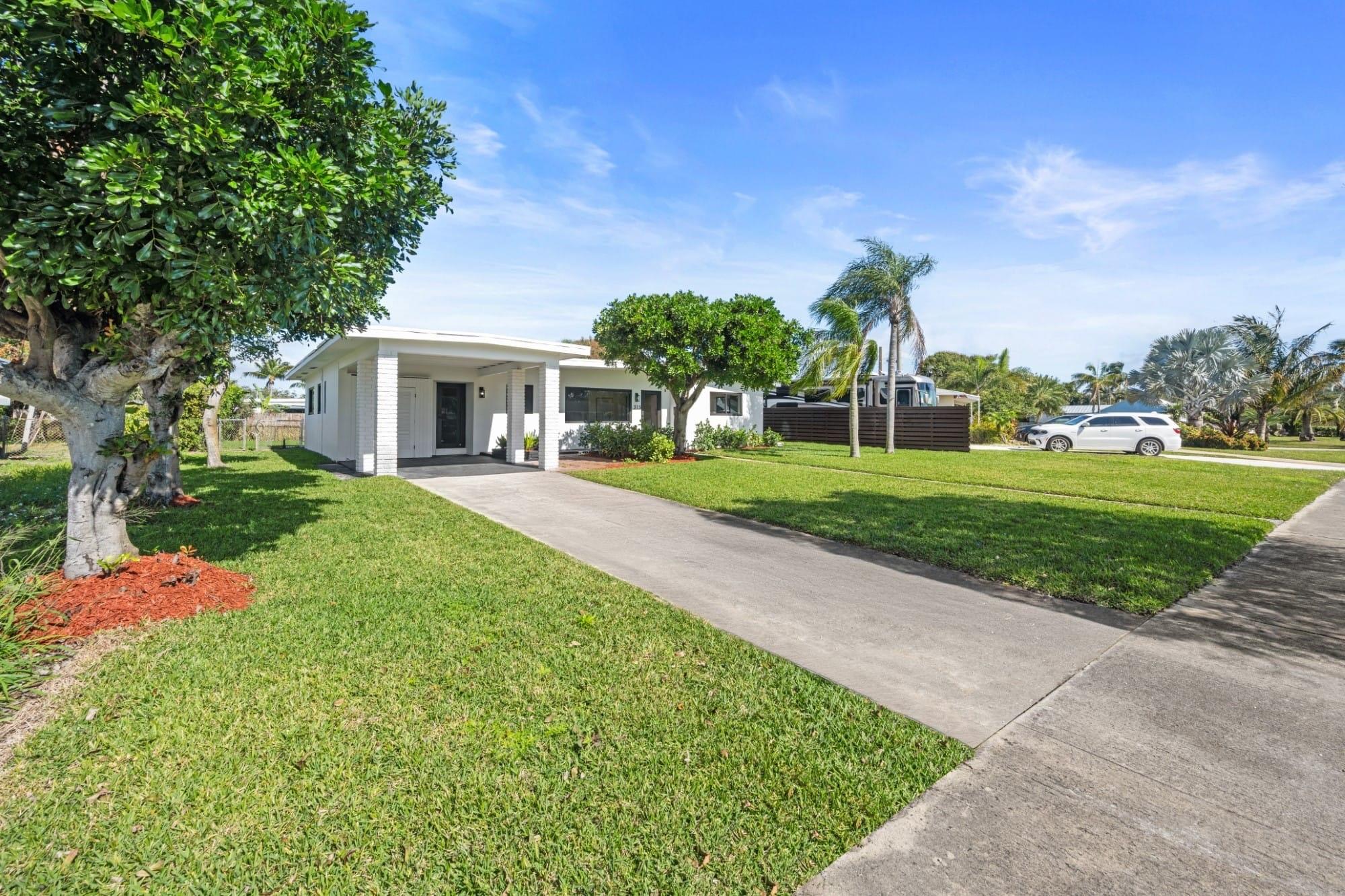 315 E Jasmine Dr