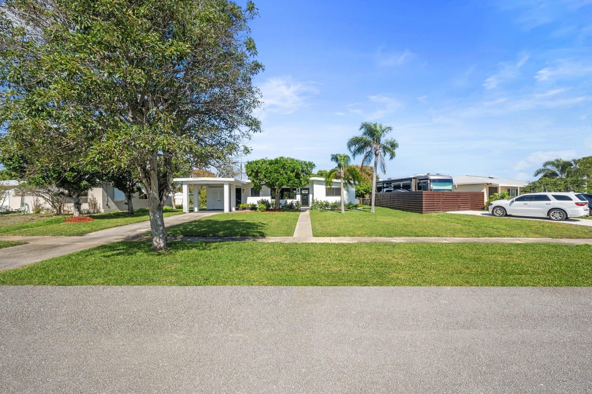 315 E Jasmine Dr