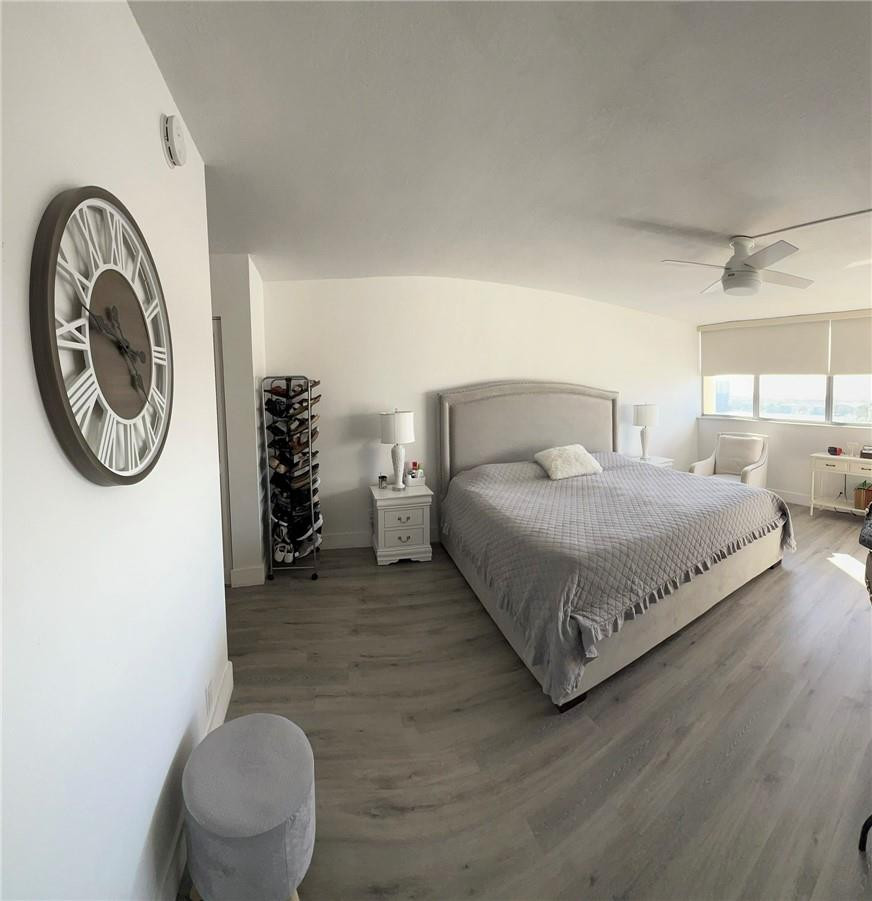 Lake Point Tower Condo - Residential