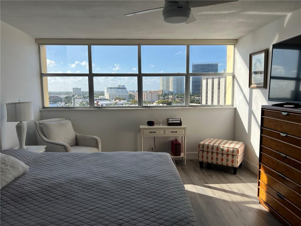 Lake Point Tower Condo - Residential