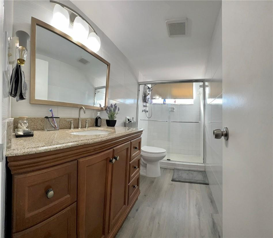 Lake Point Tower Condo - Residential