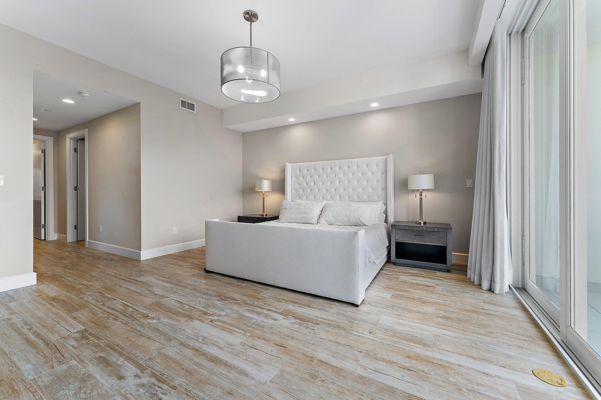 AZURE CONDO - Residential