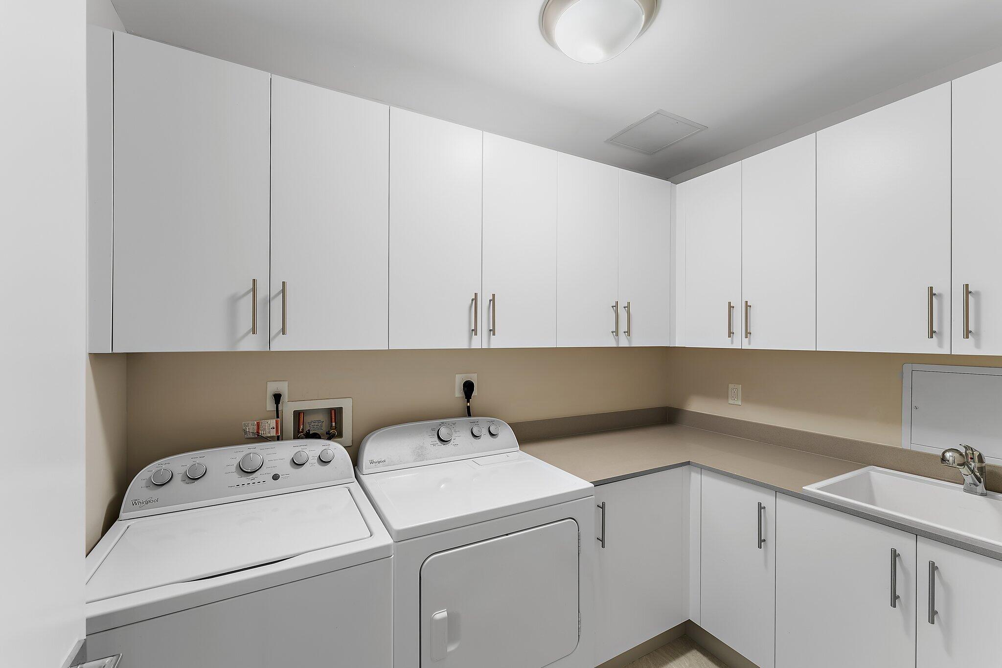 AZURE CONDO - Residential