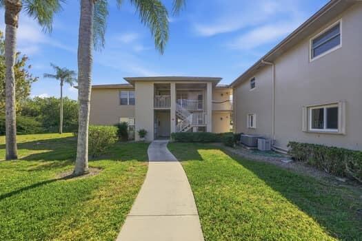 VISTA ST LUCIE BUILDINGS 9 THRU 20 - Residential