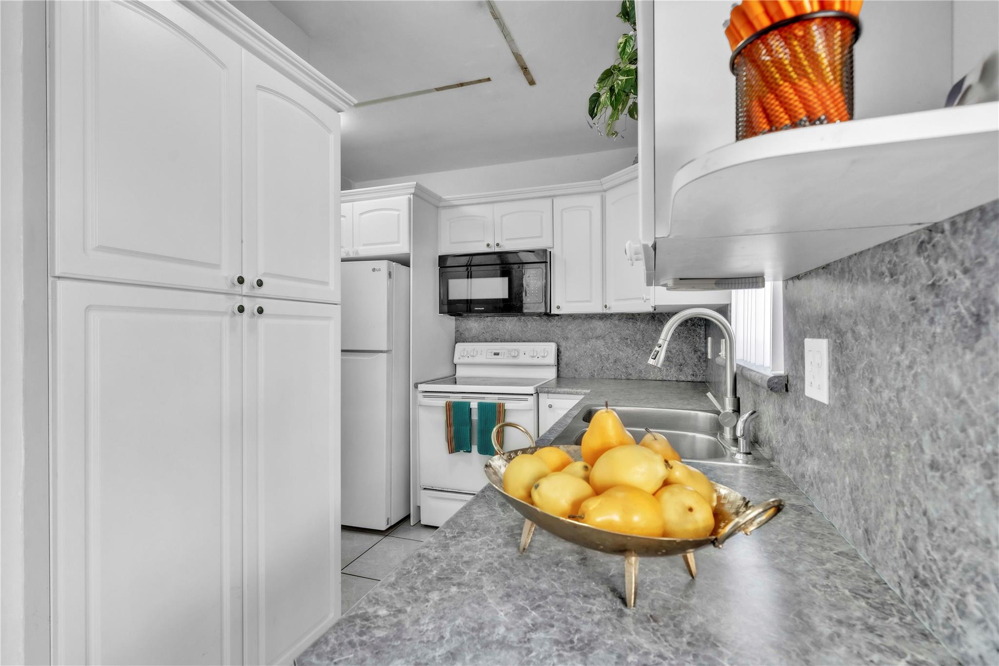 Twelve Pillars - Residential