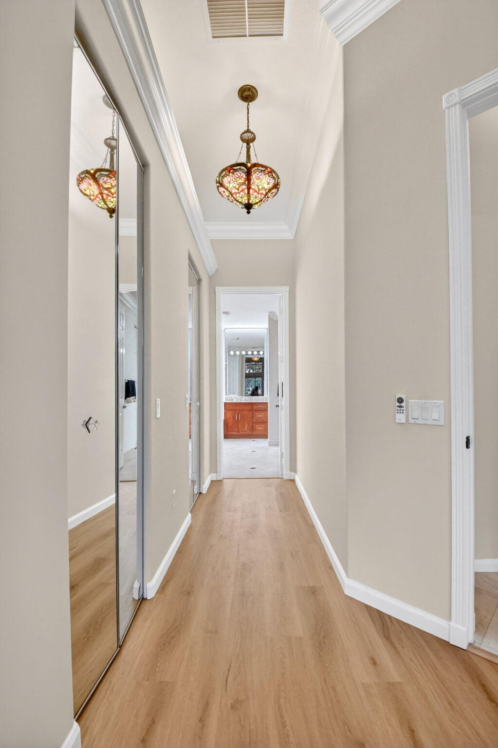 VALENCIA PALMS 6 - Residential Lease