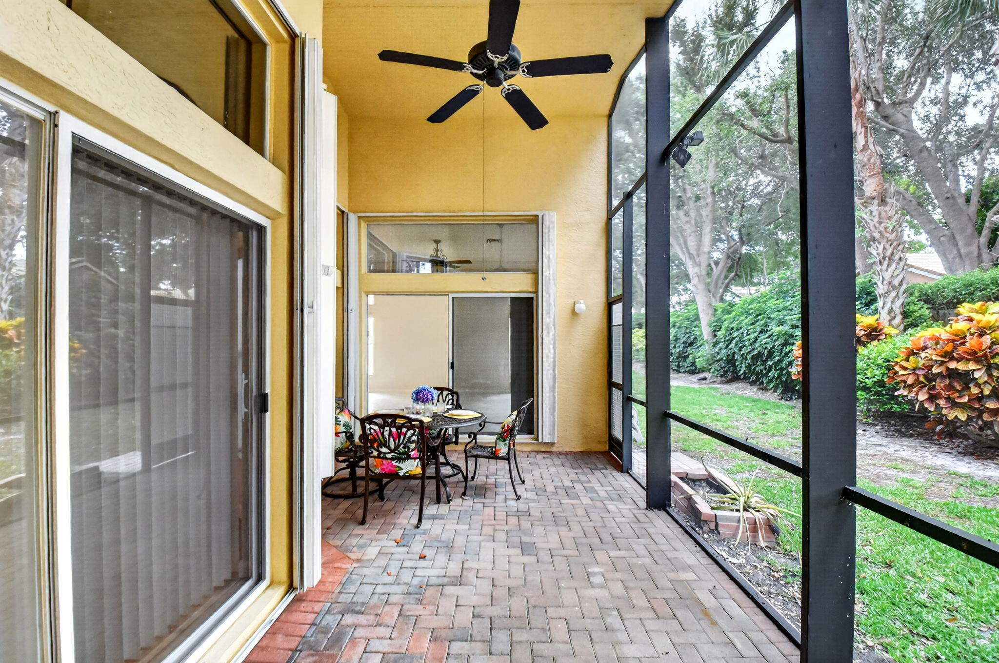 VALENCIA PALMS 6 - Residential Lease