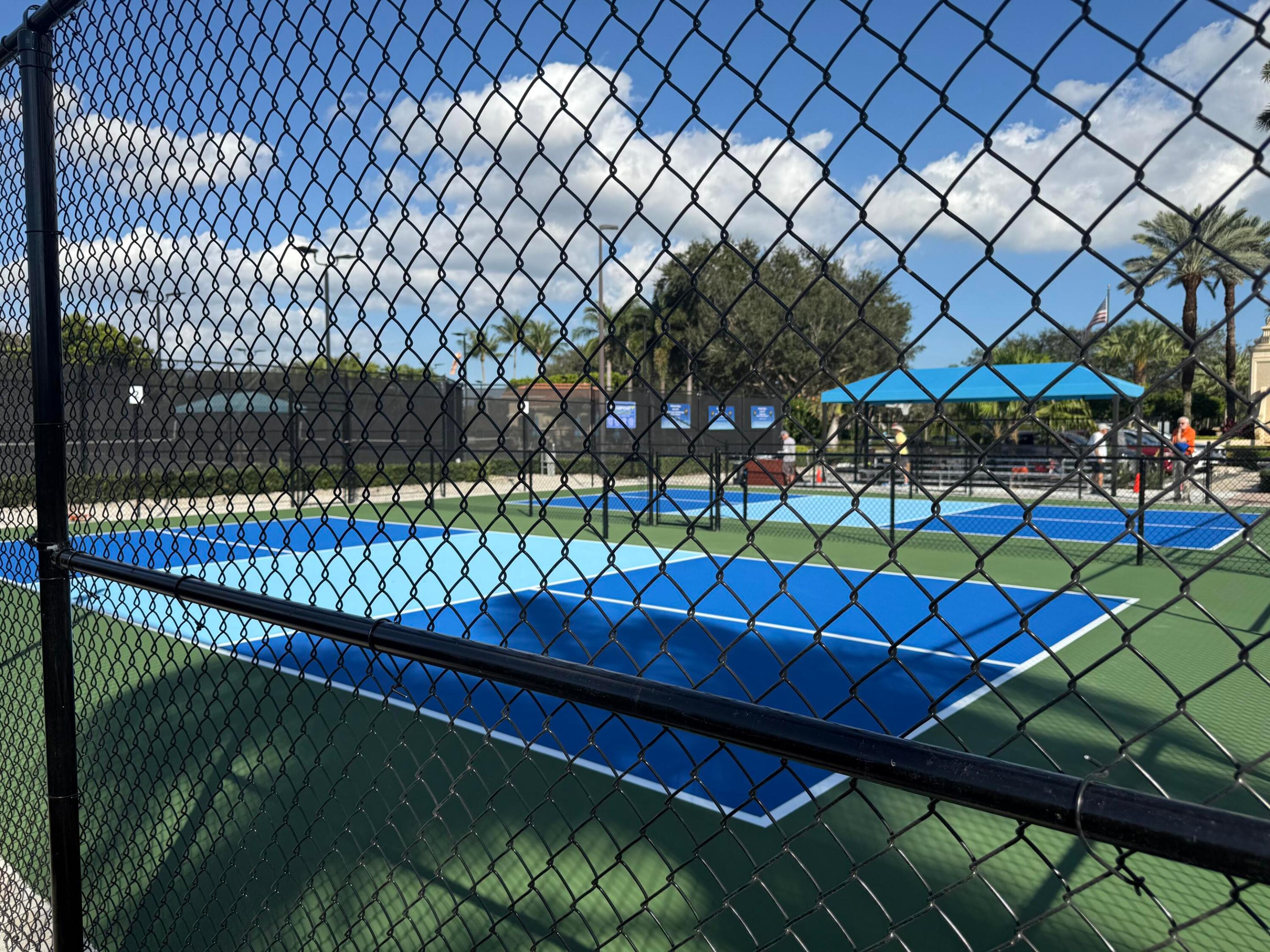 VALENCIA PALMS 6 - Residential Lease