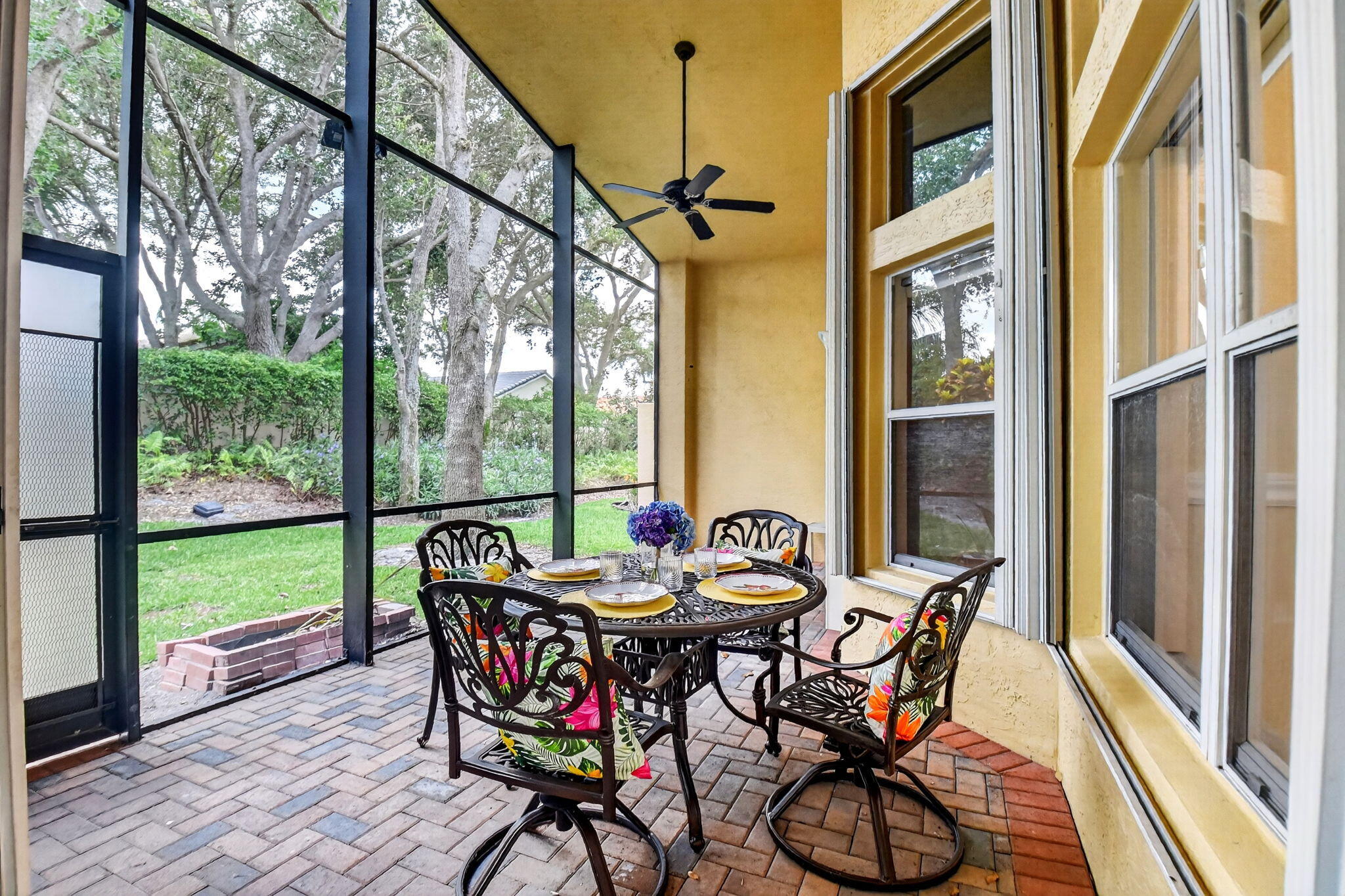 VALENCIA PALMS 6 - Residential Lease