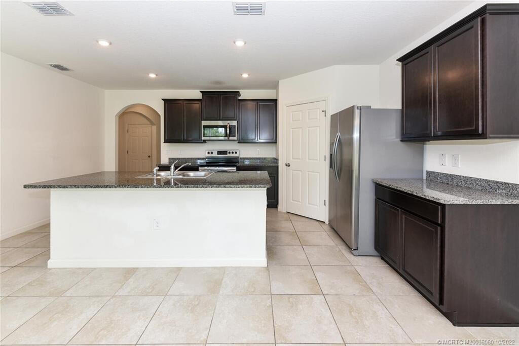 THE PRESERVE AT ST. ANDREWS - Residential Lease