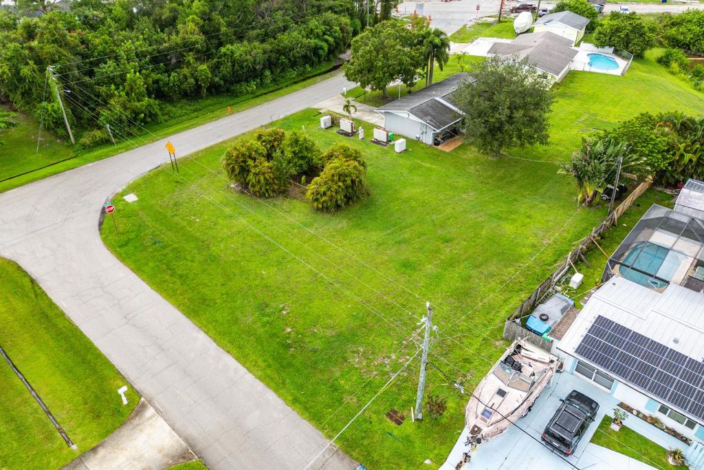 Photo of 721 SE Fallon Drive, Port Saint Lucie, FL 34983 (MLS # R11122990)