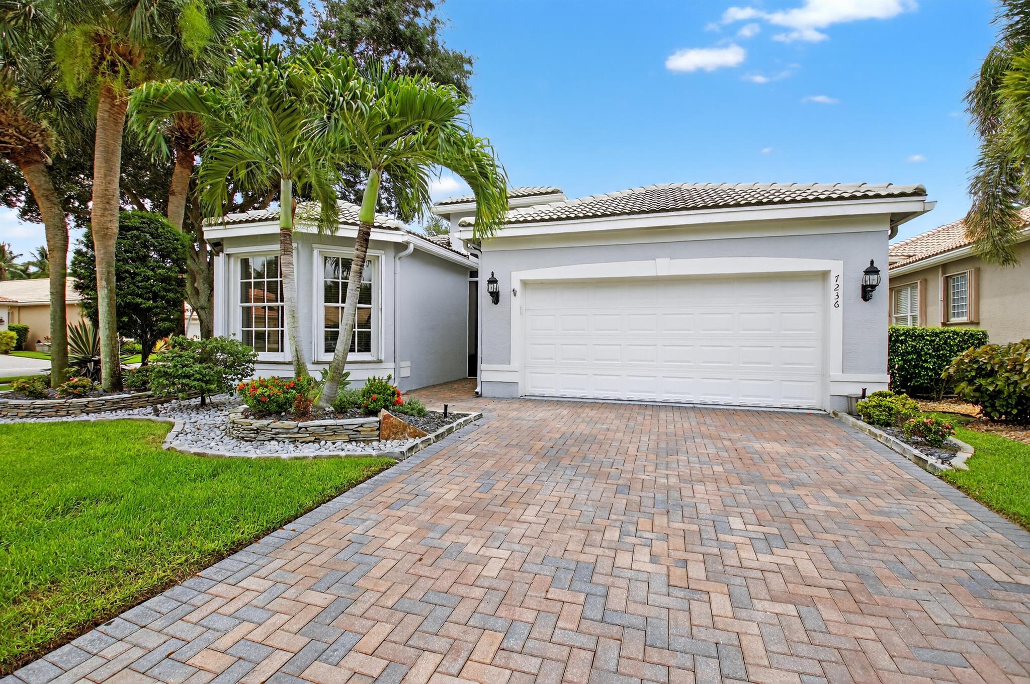 7236 Maple Ridge Trail