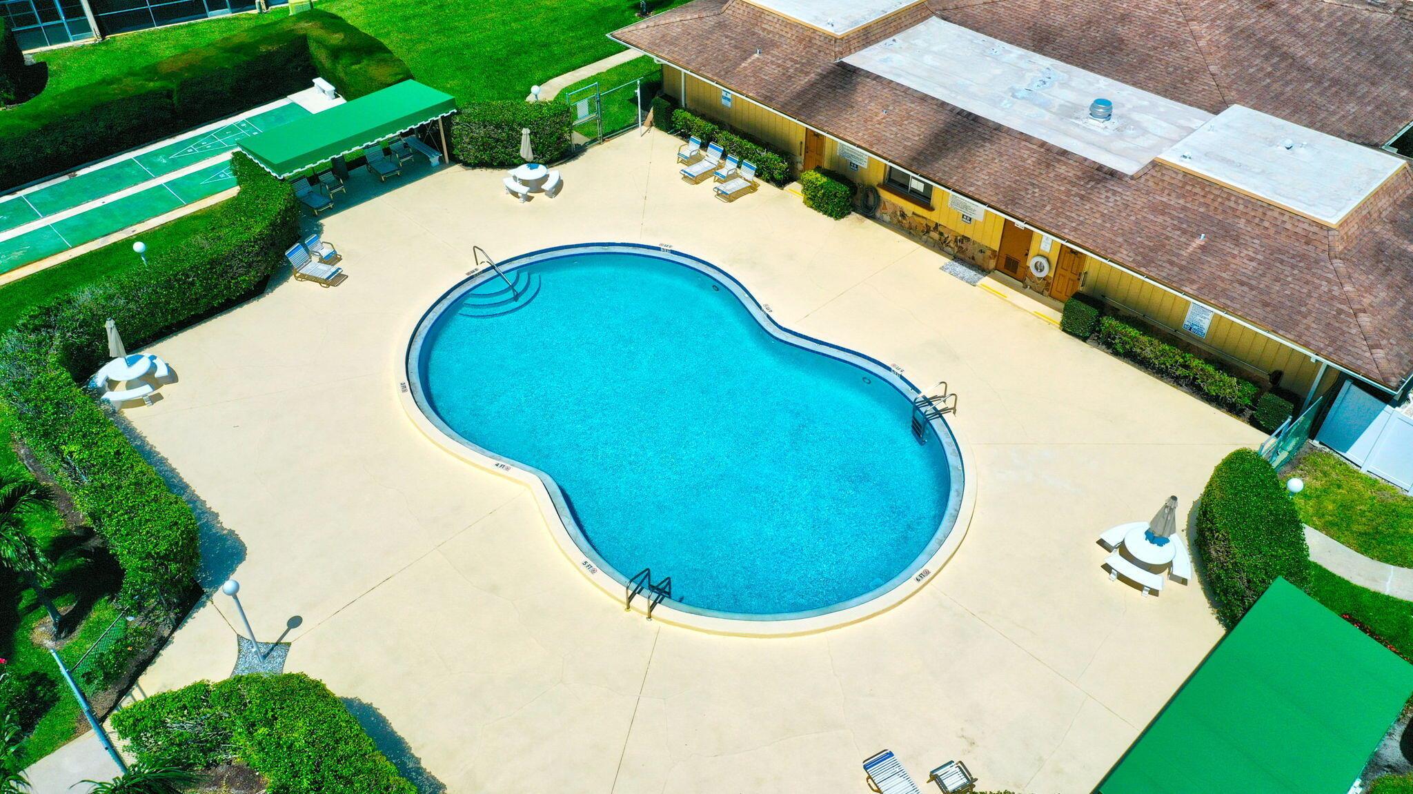 VILLAGE GREEN COVENTRY CO - Residential