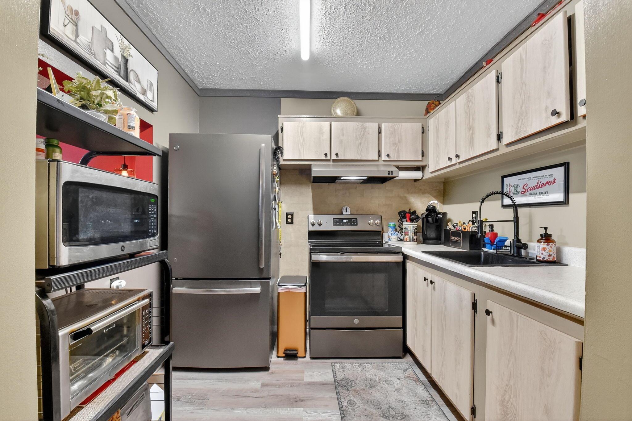 View photos, virtual tours, details... 600 Village Green Court 322