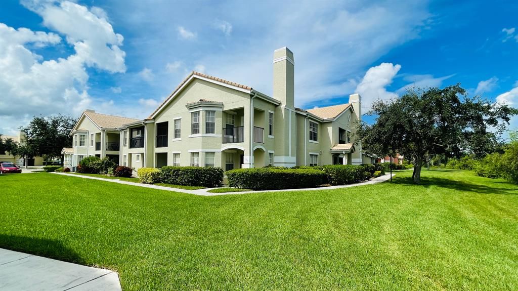 Photo of 128 SW Peacock Boulevard Blvd #15-202, Port St Lucie, FL 34986 (MLS # R10737924)