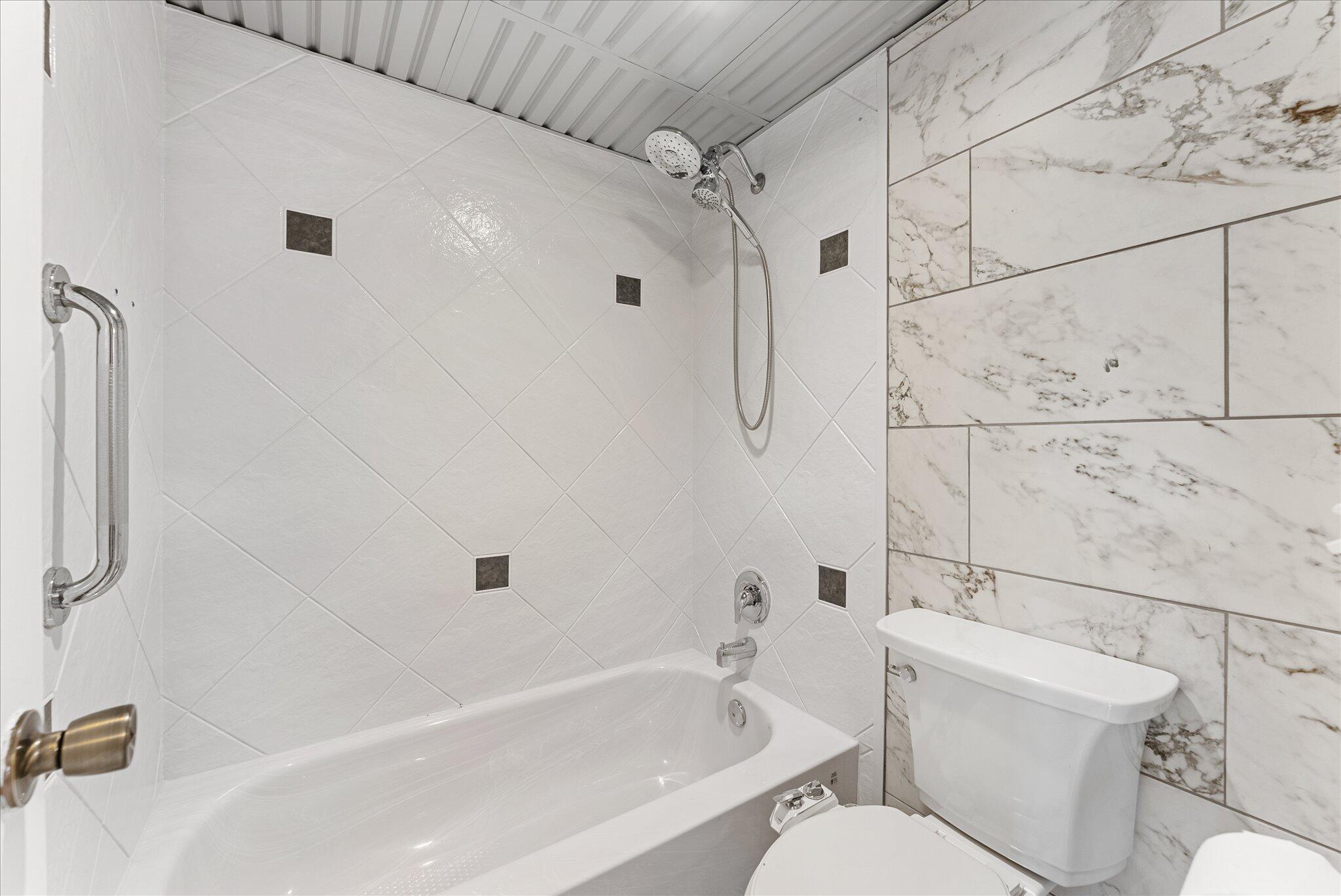 ORIOLE GOLF & TENNIS CLUB CONDO - Residential