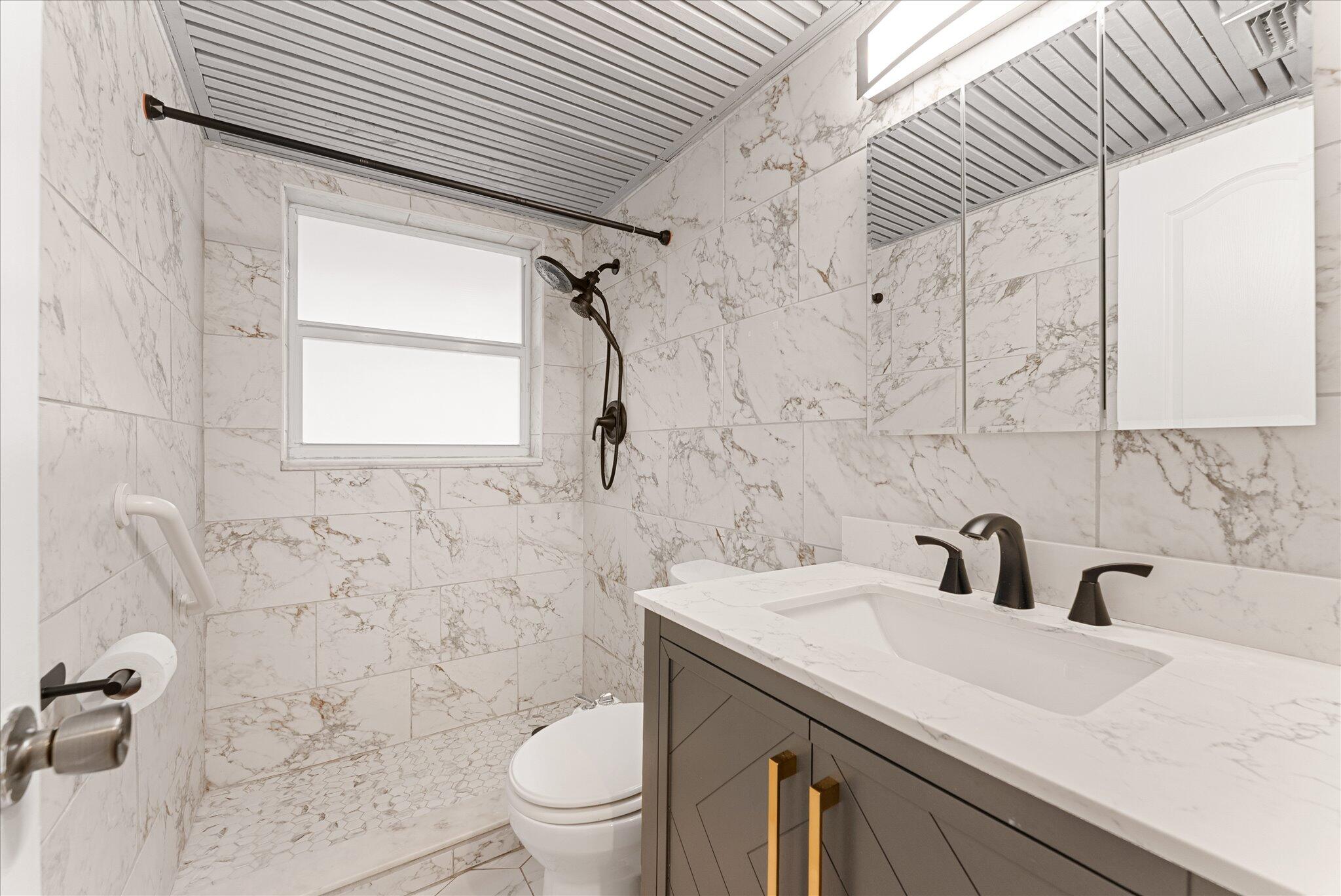 ORIOLE GOLF & TENNIS CLUB CONDO - Residential