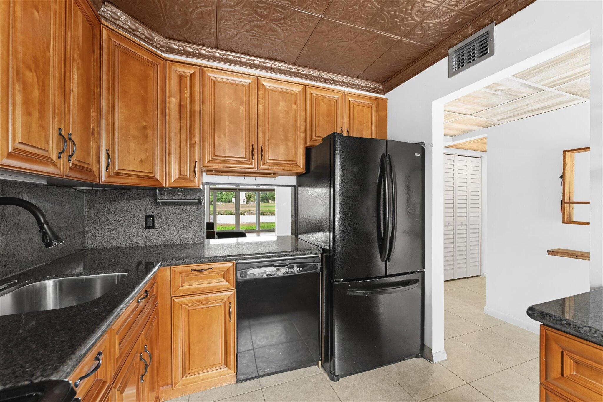 ORIOLE GOLF & TENNIS CLUB CONDO - Residential