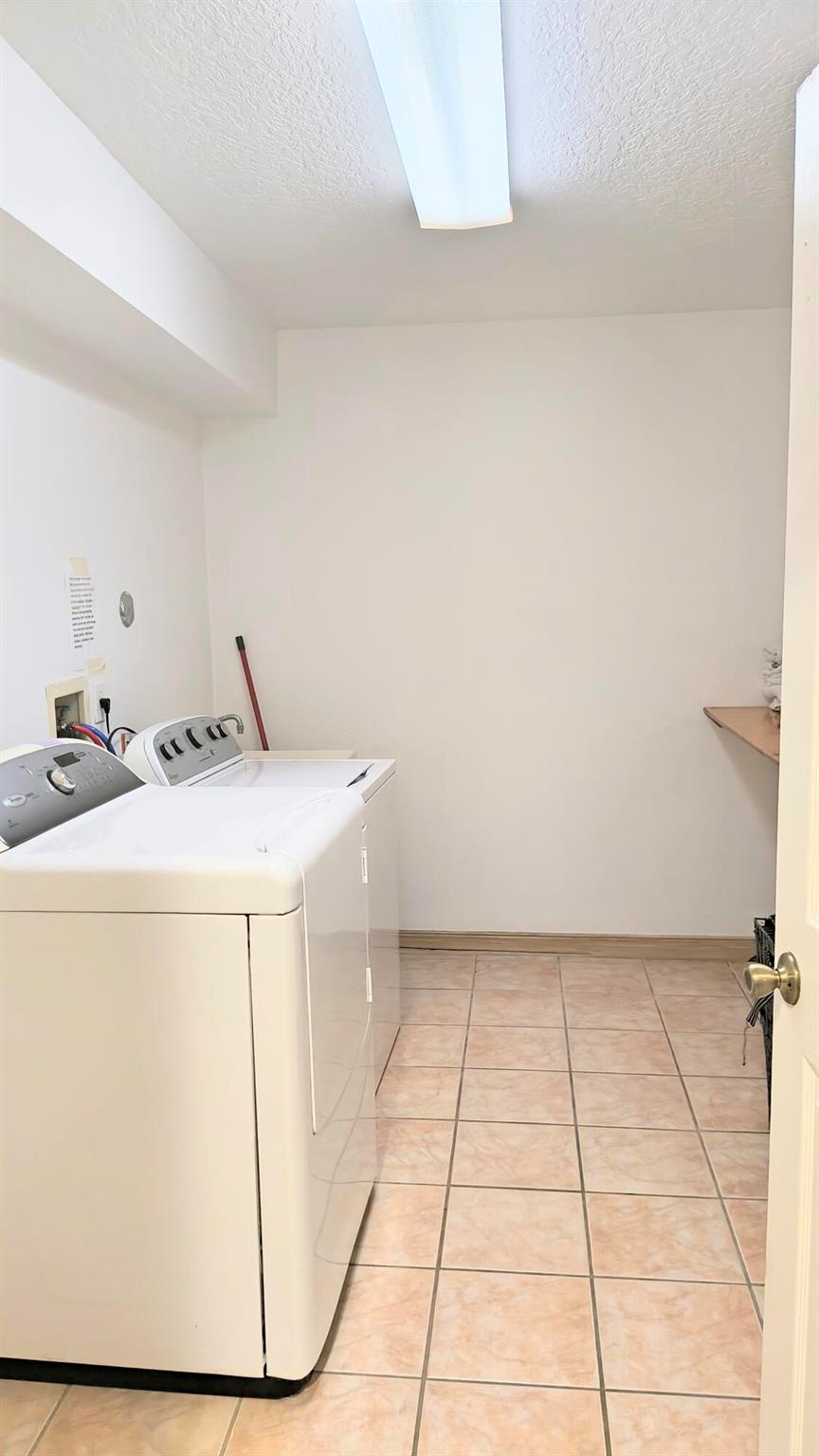 SOUTH SHORE 1 OF WELLINGT - Residential Lease