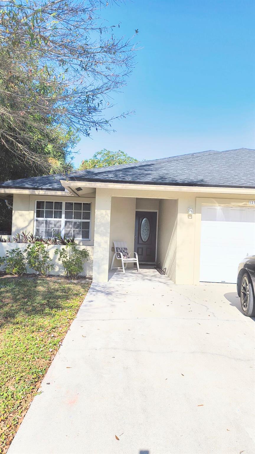 SOUTH SHORE 1 OF WELLINGT - Residential Lease