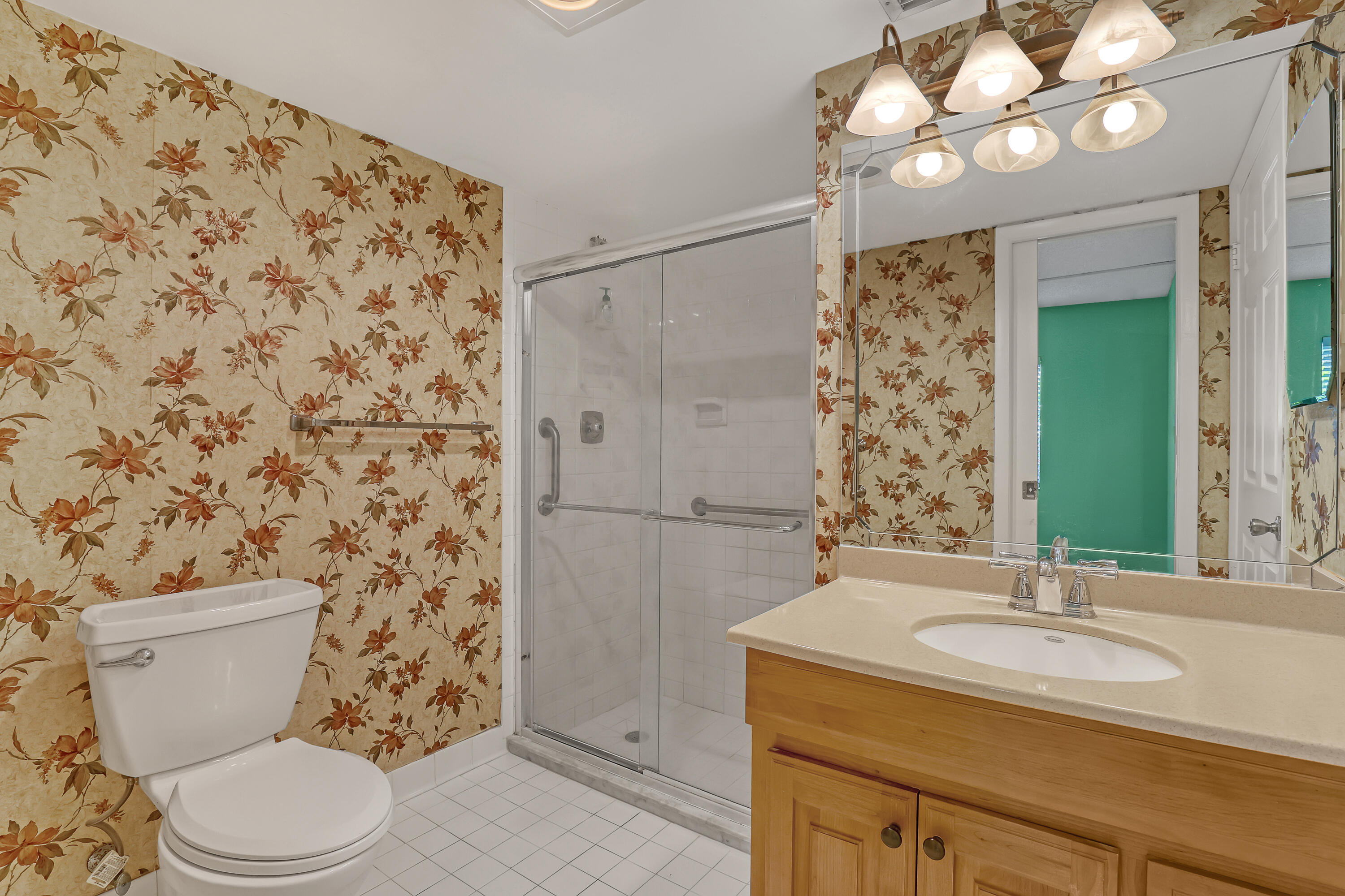 PALM GREENS AT VILLA DEL RAY CONDO - Residential