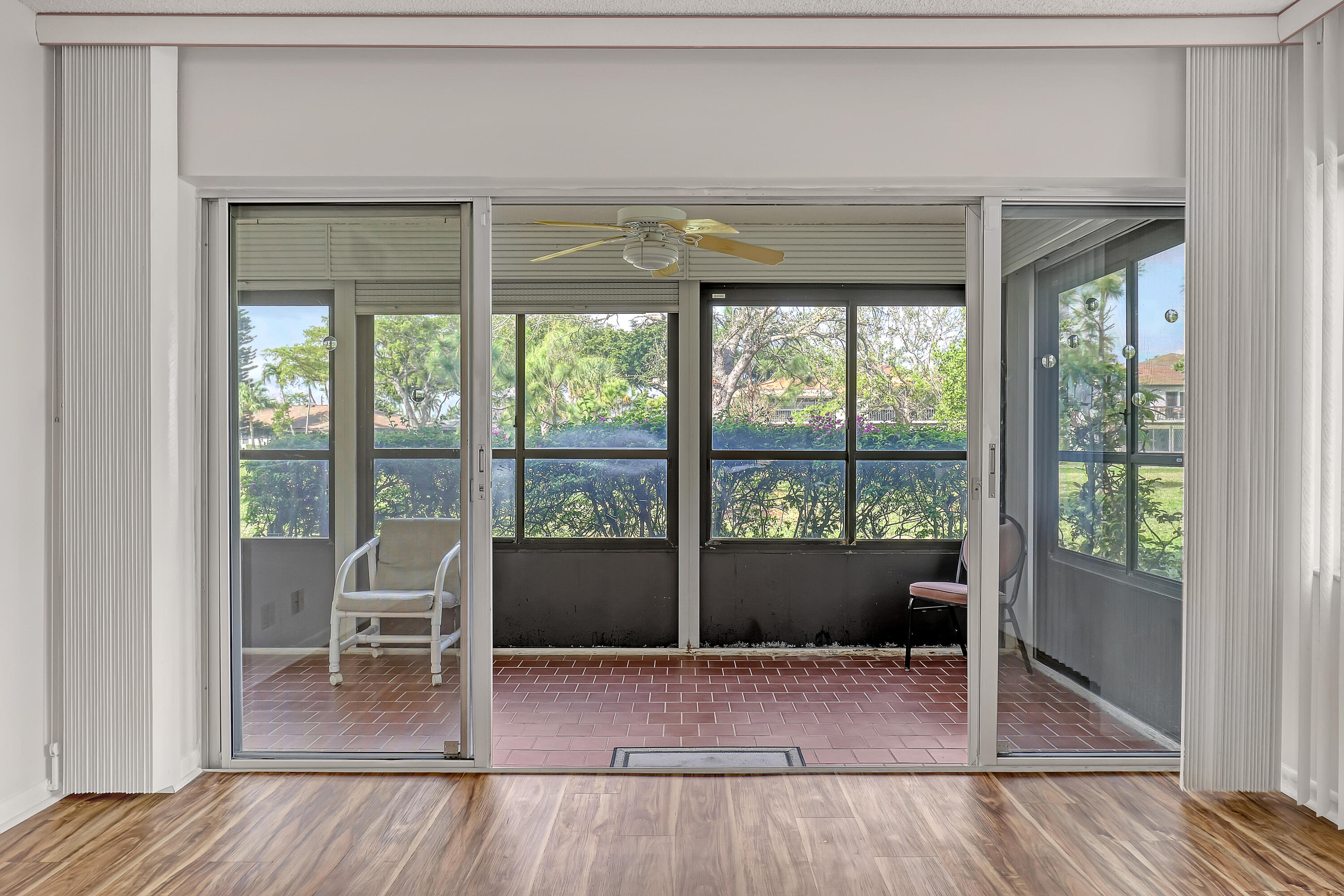 PALM GREENS AT VILLA DEL RAY CONDO - Residential