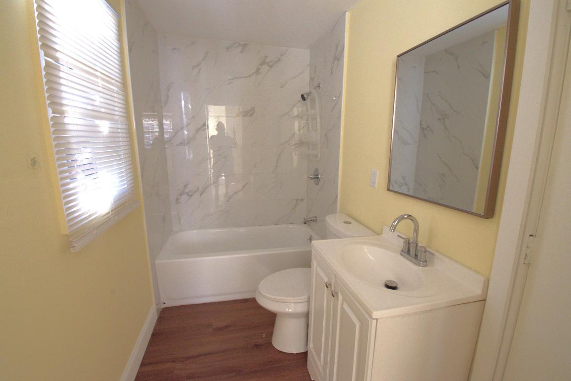 EMANCIPATION PARK - Residential Lease