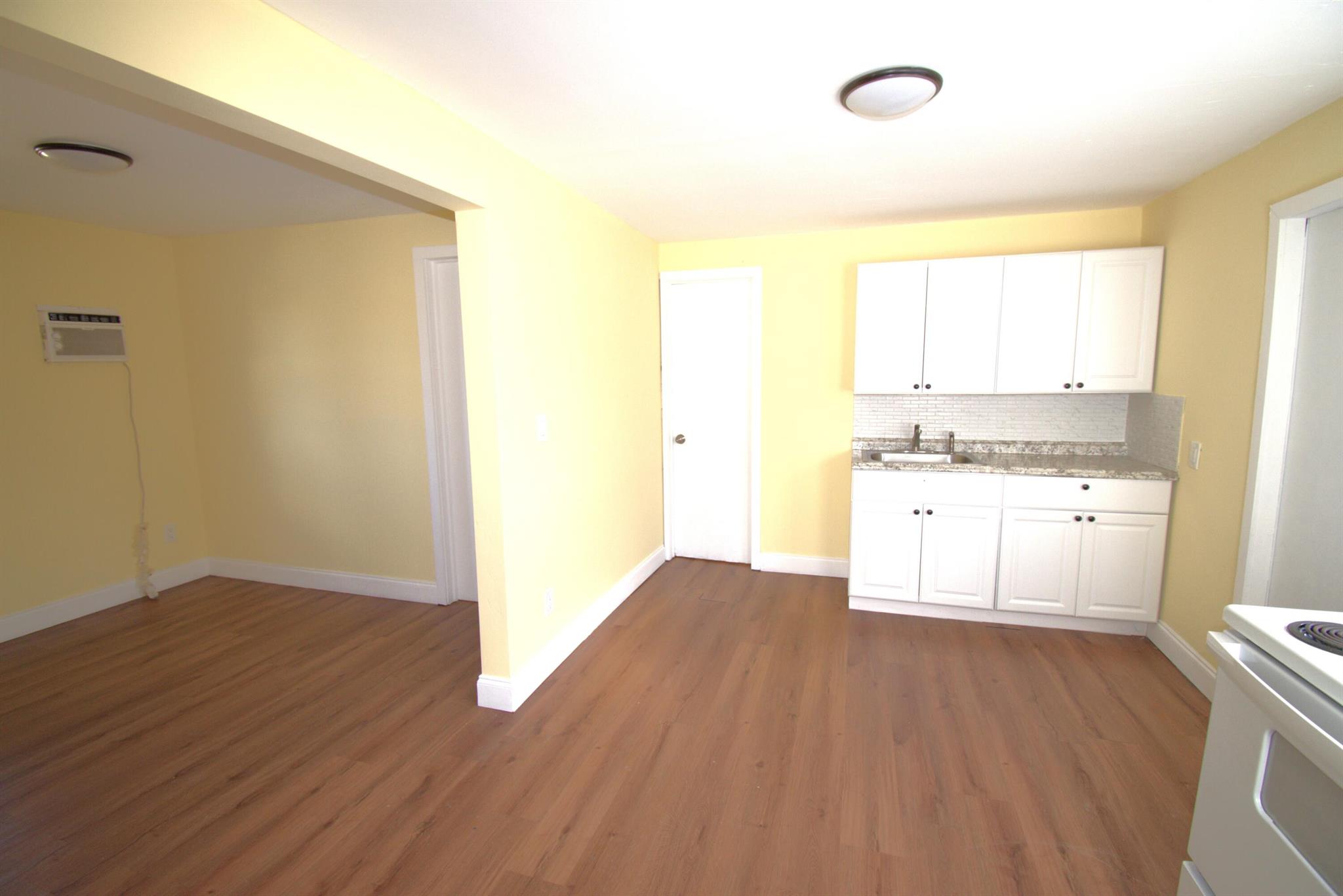 EMANCIPATION PARK - Residential Lease