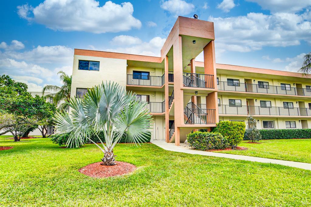 LAKES OF DELRAY - Residential