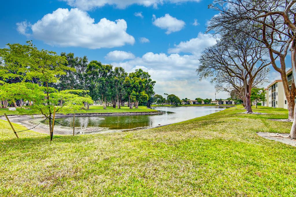 LAKES OF DELRAY - Residential