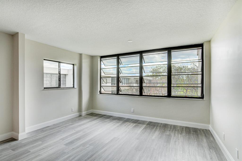 LAKES OF DELRAY - Residential