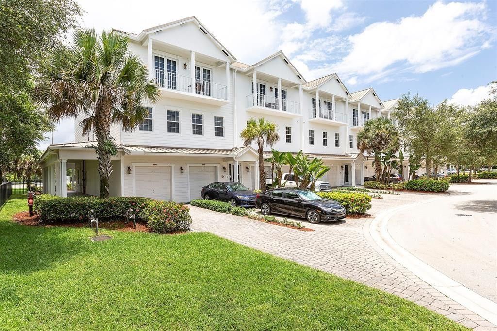 Photo of 6847 Lakeside Circle #111, Davie, FL 33314 (MLS # F10513269)