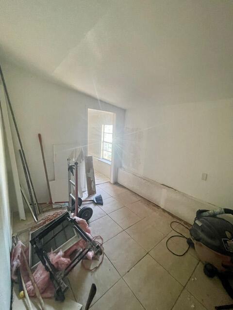 SHERATON PLAZA UNIT 2 REPLAT - Residential