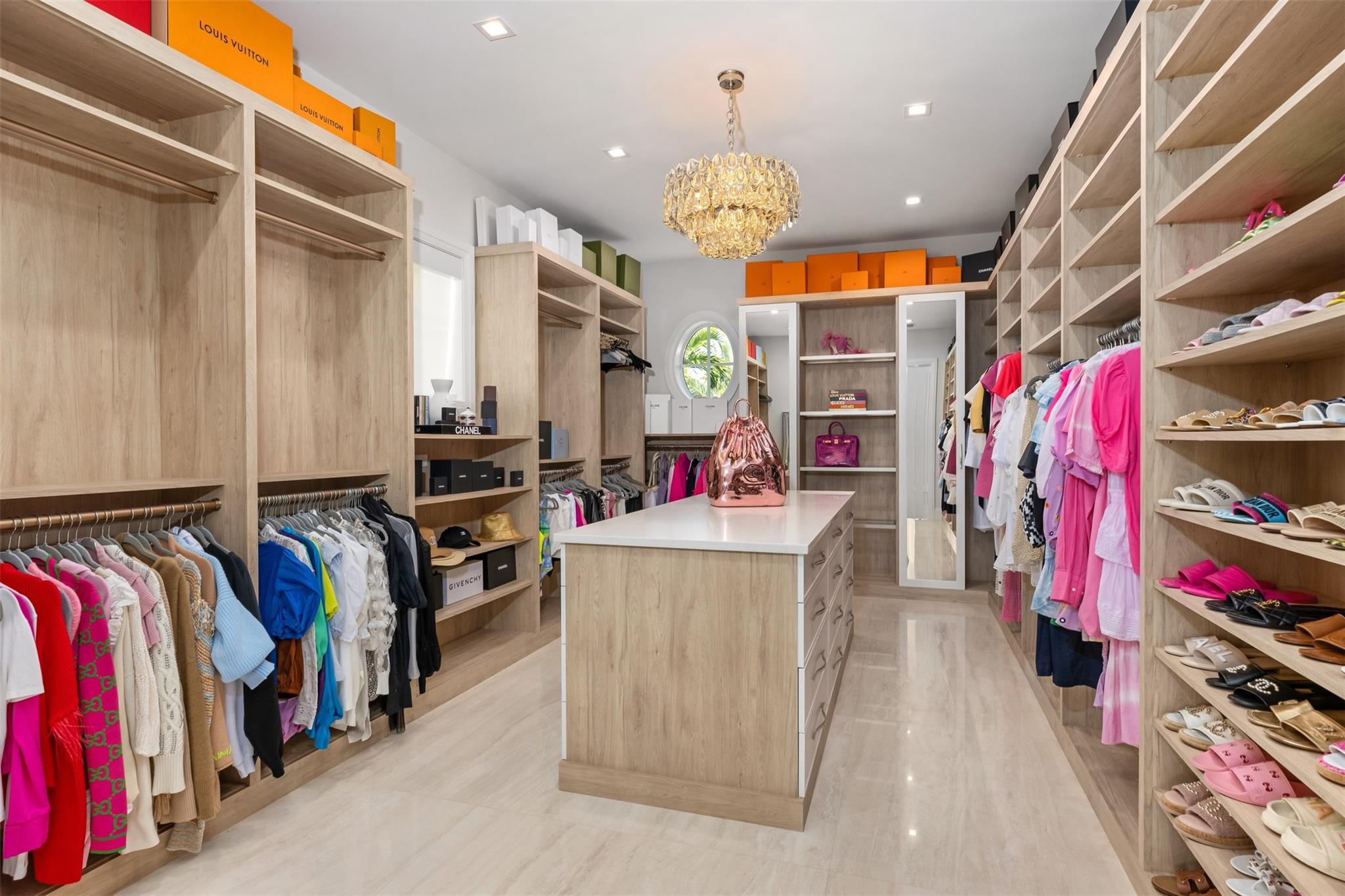 Del Lago Isle 42-2 B - Residential