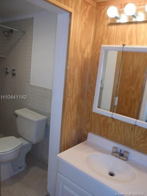 Hollywood Country Estates - Residential Income