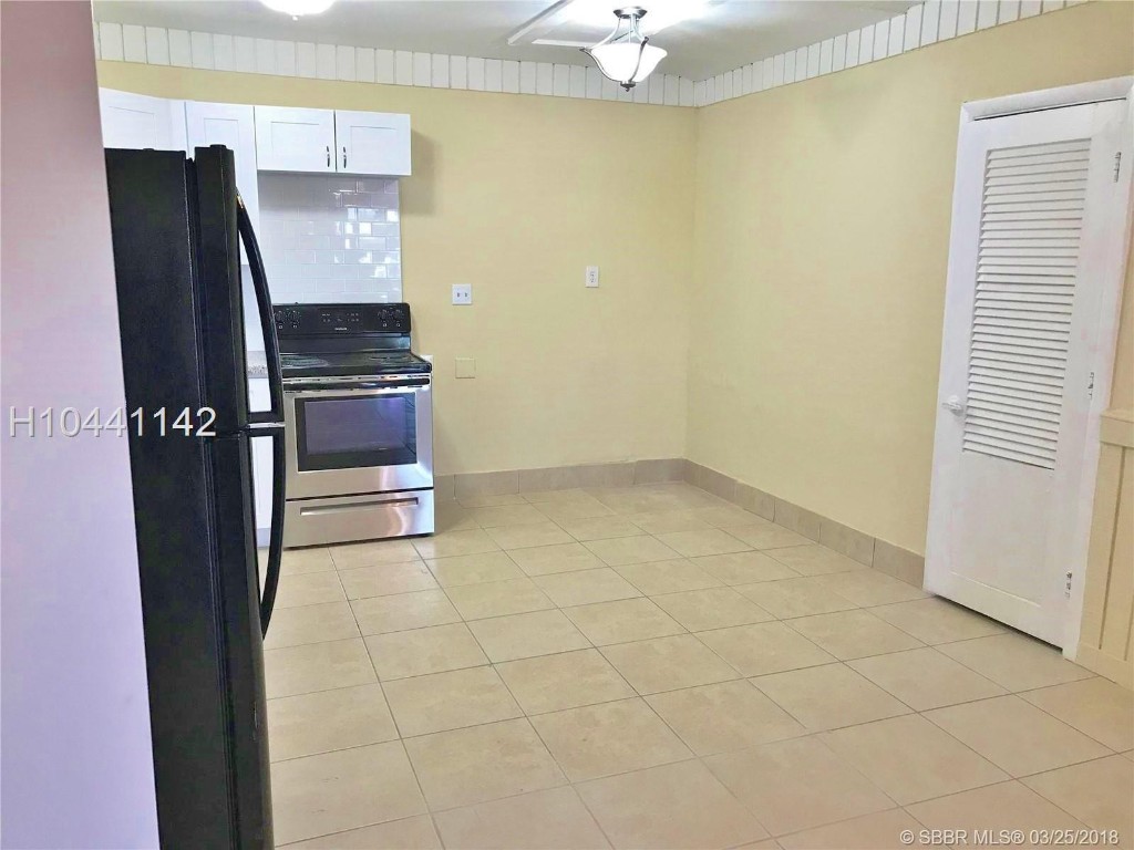 Hollywood Country Estates - Residential Income