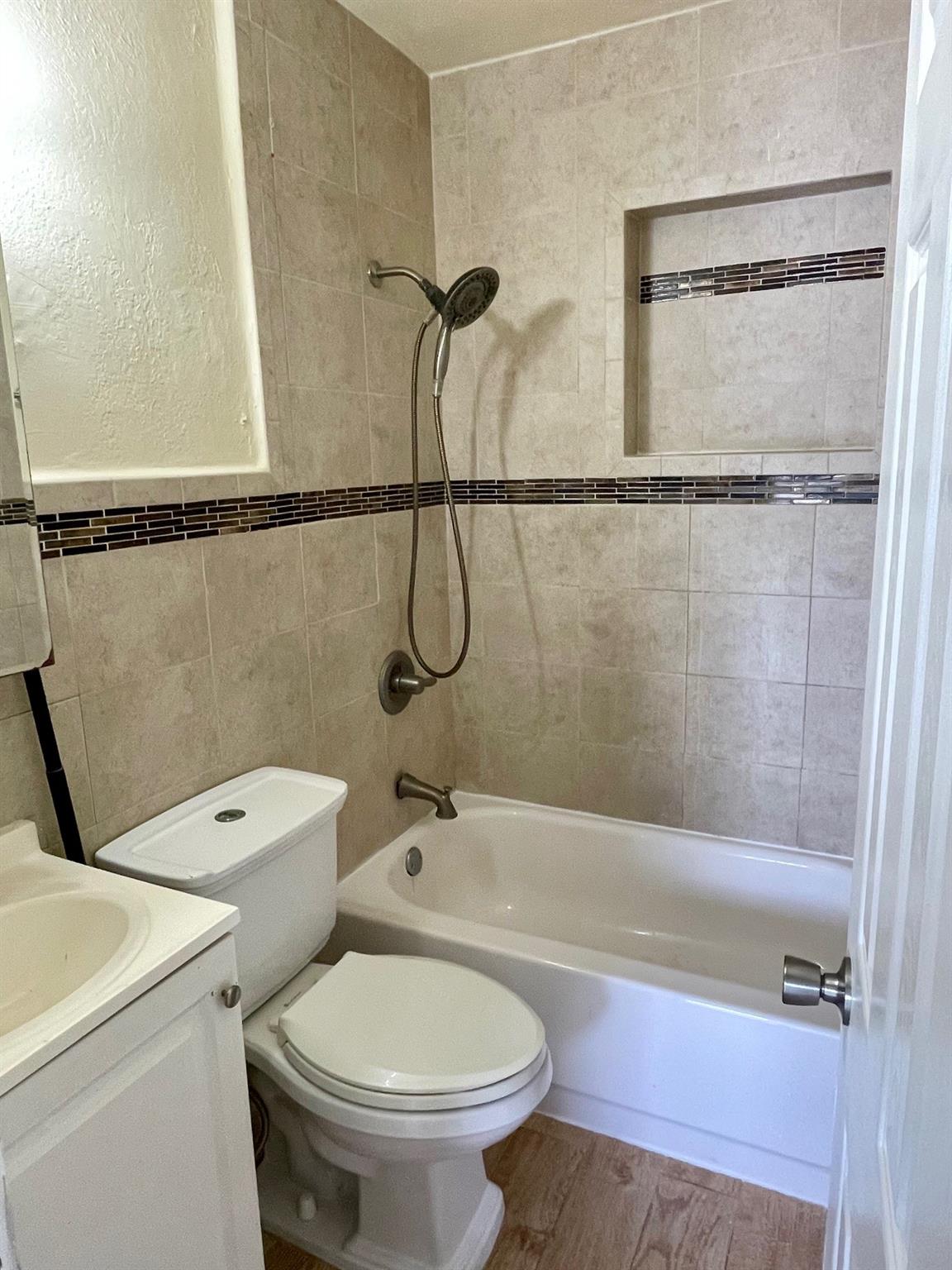 Hollywood Country Estates - Residential Income