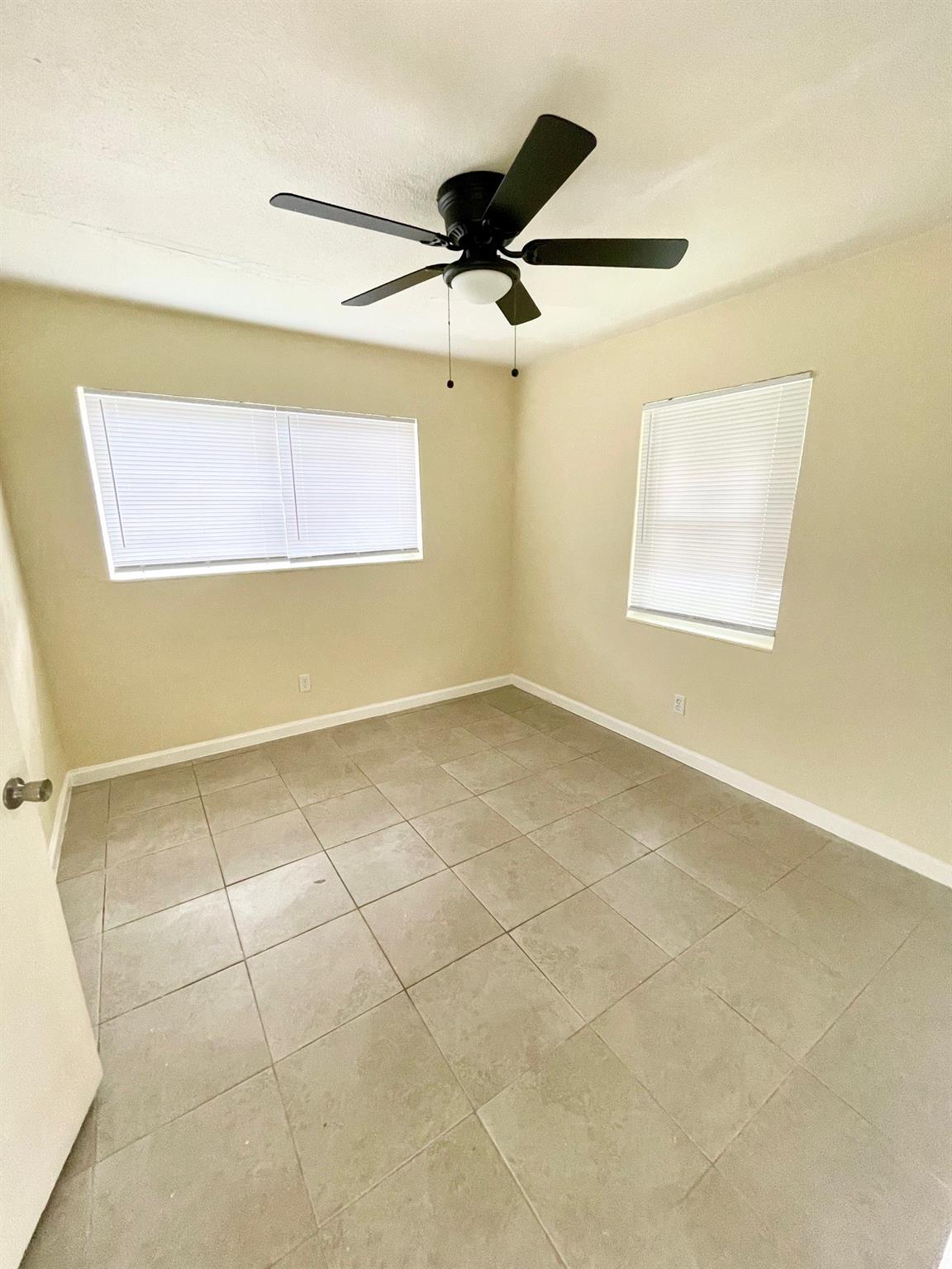 Hollywood Country Estates - Residential Income