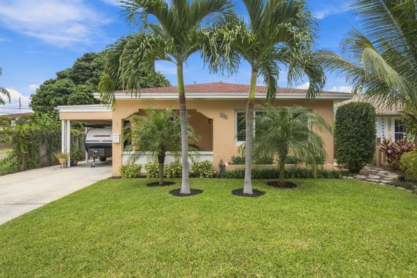 330 CORNELL DR, LAKE WORTH BEACH, FL 33460 - Image d0c41748424ef7a82bdad4873d033d2d/3650788893