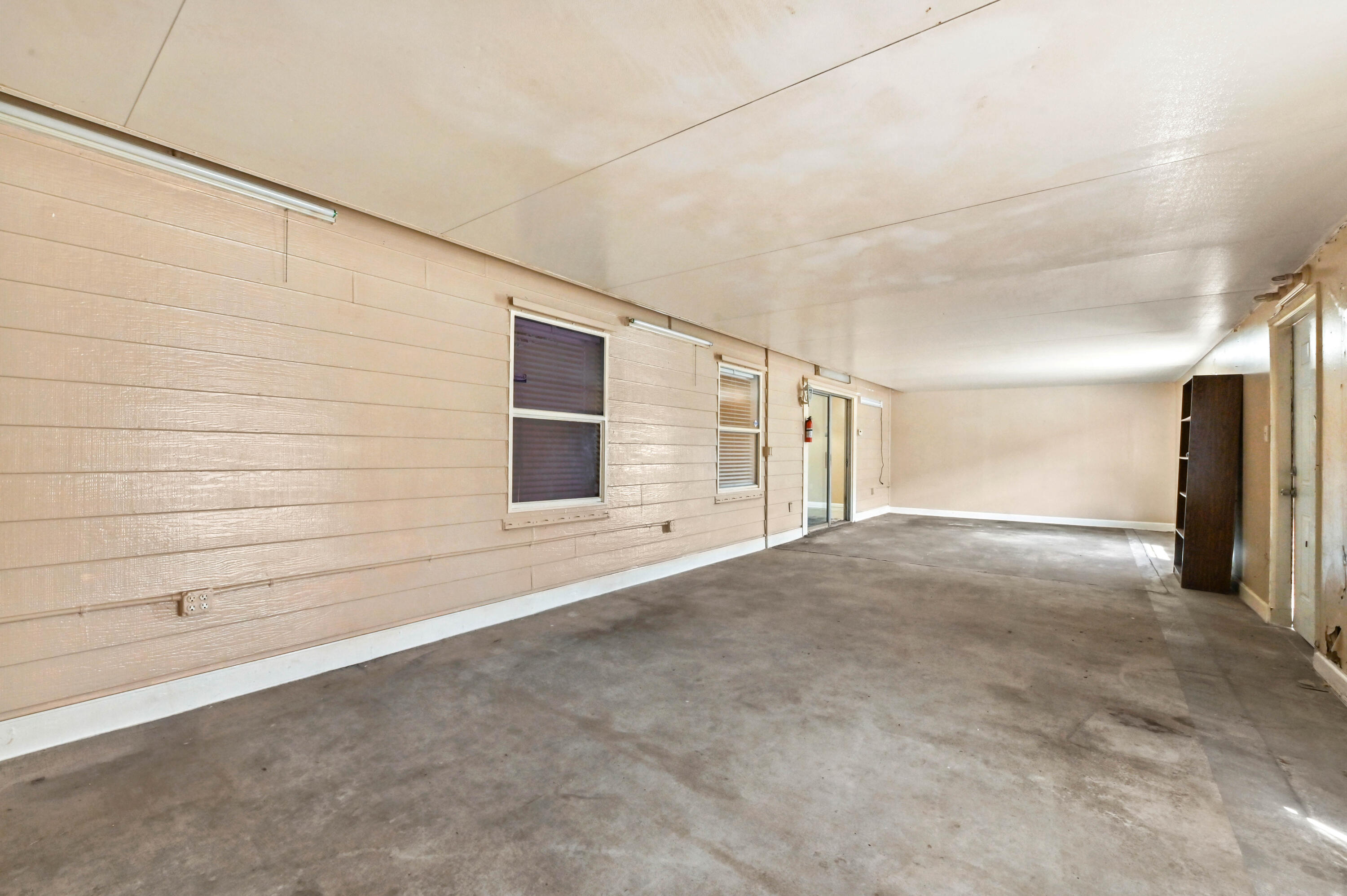 COUNTRYWOOD - Residential