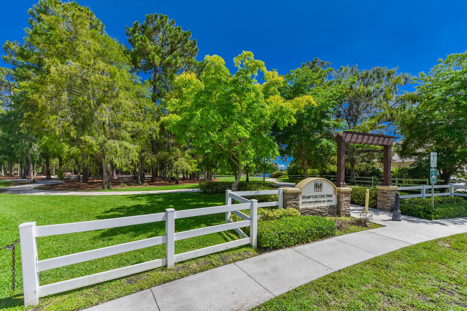 GREENVIEW SHORES 1 OF WELLINGTON - Residential Lease