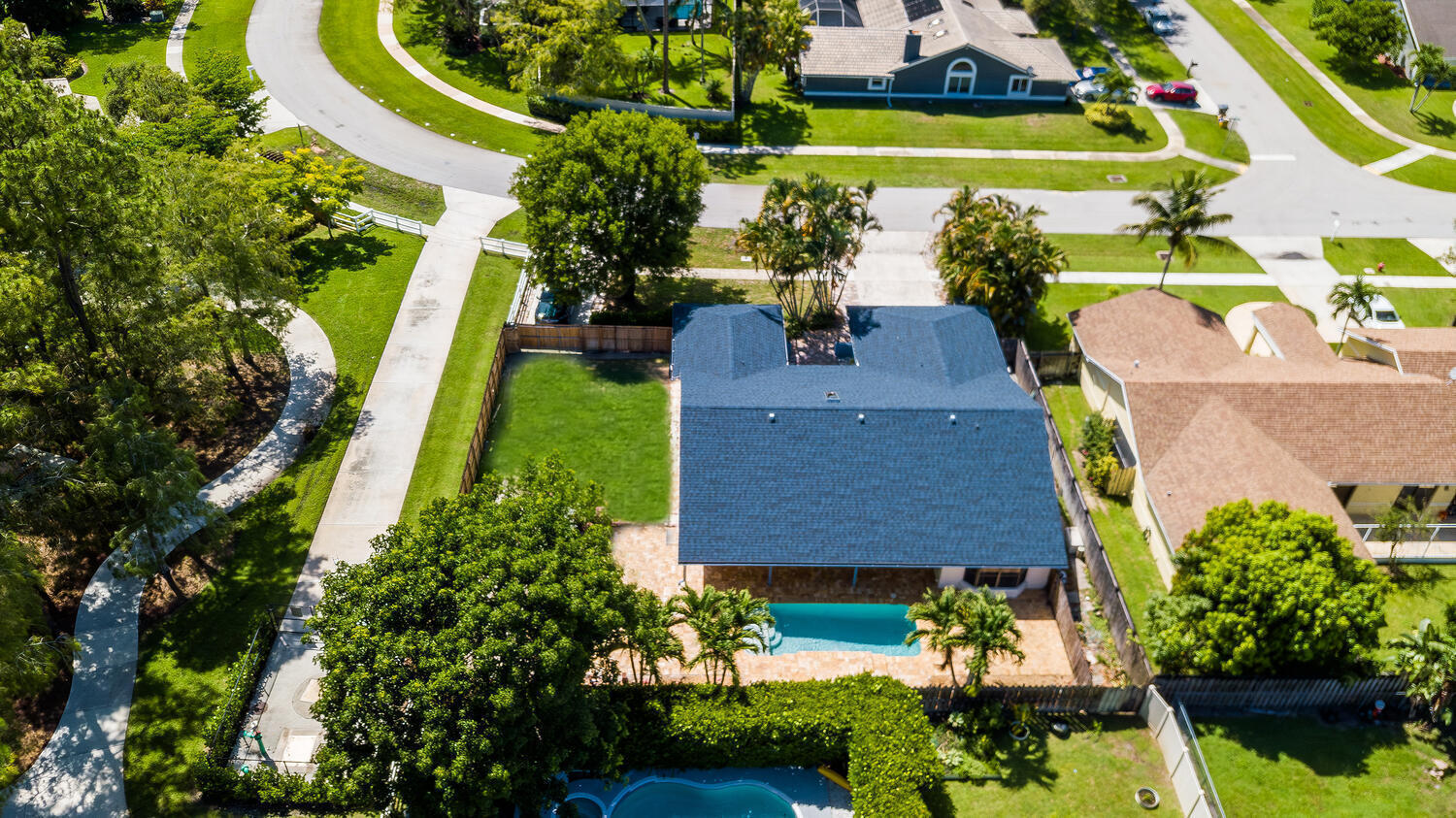 GREENVIEW SHORES 1 OF WELLINGTON - Residential Lease