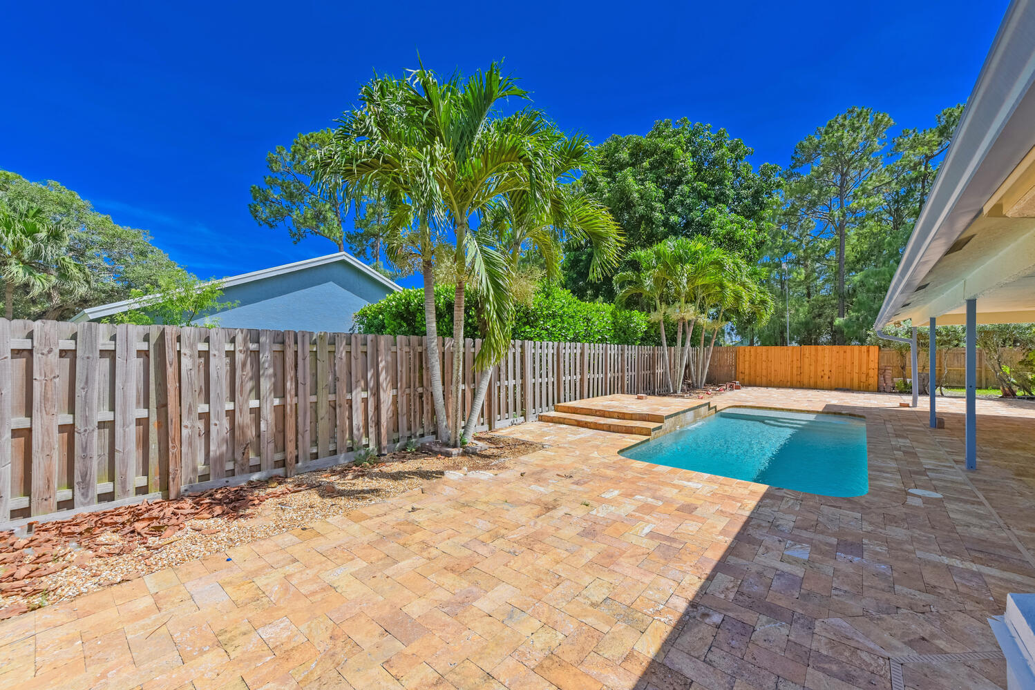 GREENVIEW SHORES 1 OF WELLINGTON - Residential Lease