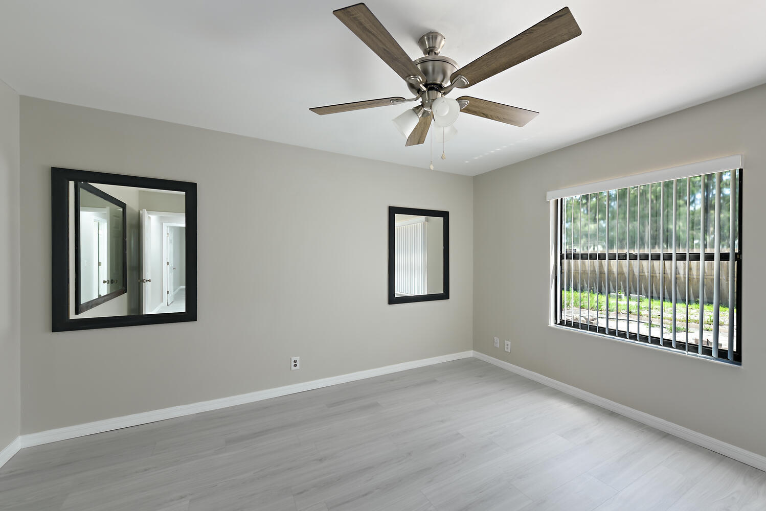 GREENVIEW SHORES 1 OF WELLINGTON - Residential Lease