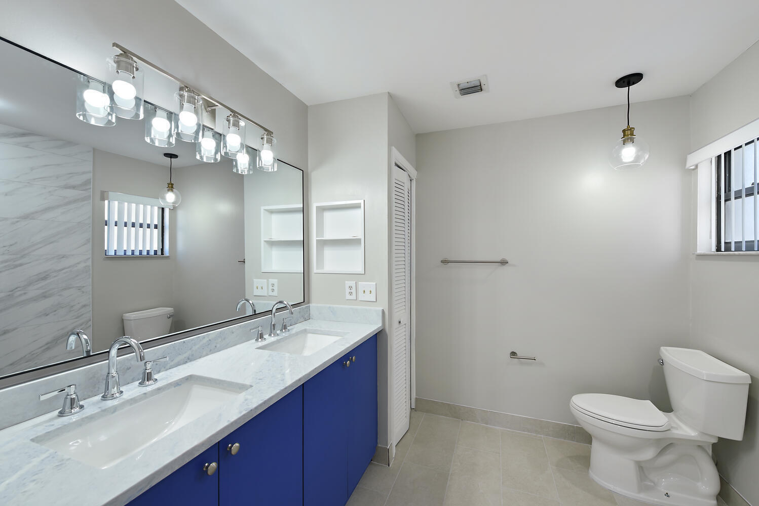 GREENVIEW SHORES 1 OF WELLINGTON - Residential Lease